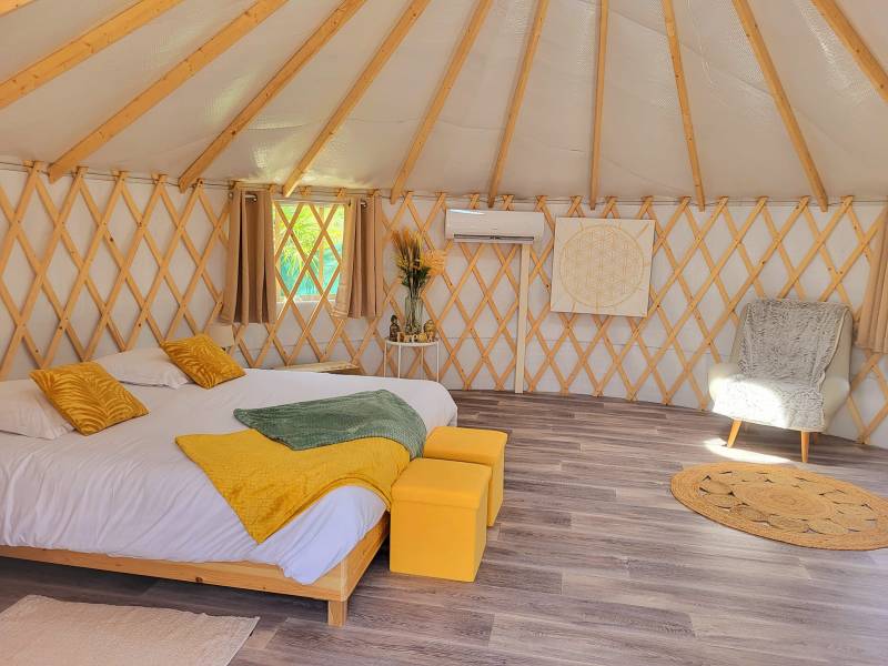 yourte avec sa climatisation réversible