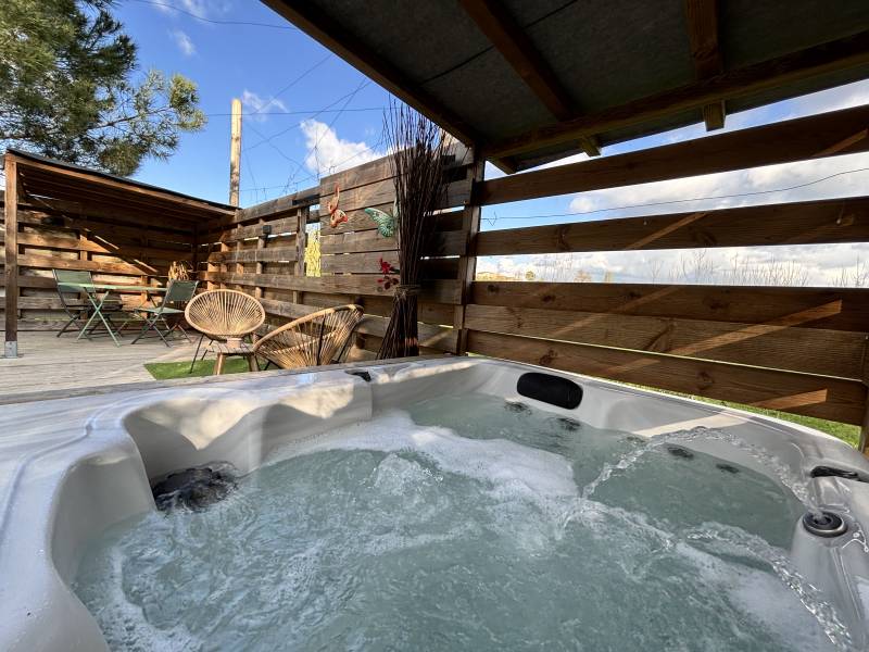 Hébergement insolite avec spa privatif en Gironde